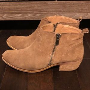 Lucky brand, tan ankle boots